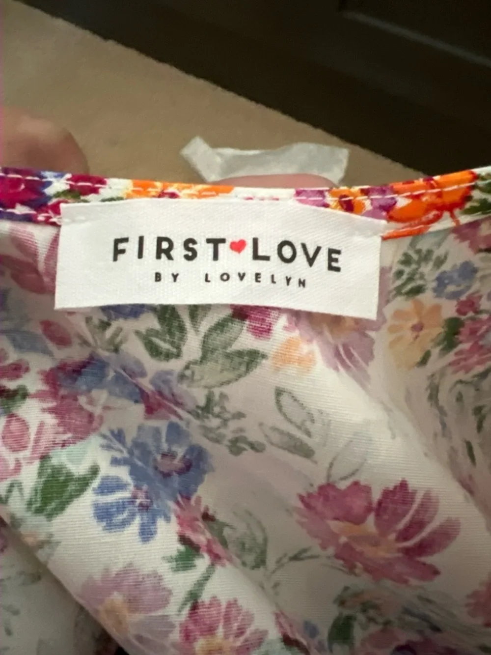 First Love by Lovelyn Womens Shirt Top Floral Pattern Short Sleeve Size Small - Picture 5 of 7